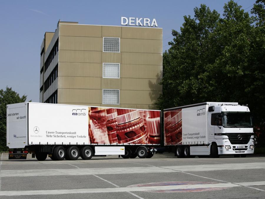  Mercedes-Benz Actros 2660 2002 года  (фото 2 из 3)